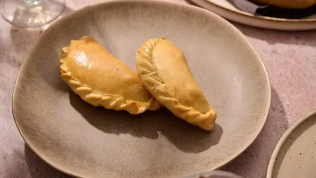 'Video thumbnail for Crispy Baked Beef And Sweet Potato Empanadas Recipe'