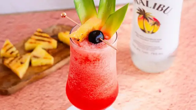 'Video thumbnail for Triple Rum Frozen Bahama Mama Recipe'