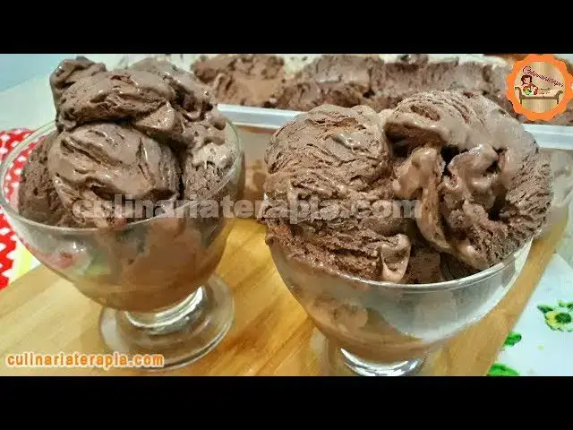 Video thumbnail for Sorvete ULTRA Cremoso de Chocolate, Rende Muito! Até 4 Litros!