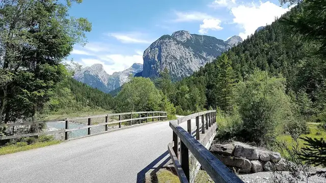Video thumbnail for Silberregion Karwendel Tour per Auto durch Tirol & Bayern
