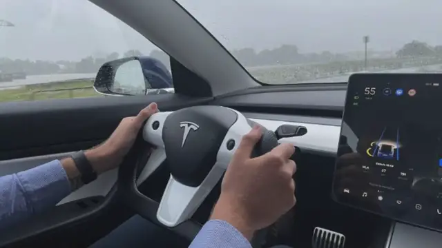 Video thumbnail for Tesla EXEC explains Model S and Model X round steering wheel option