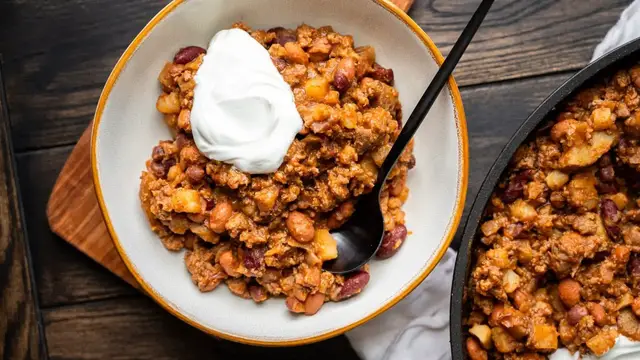 'Video thumbnail for Hearty Beef Chili Hash Recipe'