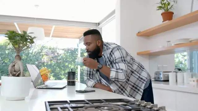 Video thumbnail for Beginner's Guide to Earning Online!