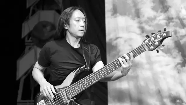 Video thumbnail for The 5 Best Bass Solos In Rock History