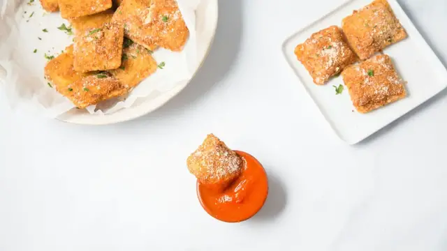 'Video thumbnail for Olive Garden Toasted Ravioli, Made Right In Your Kitchen'