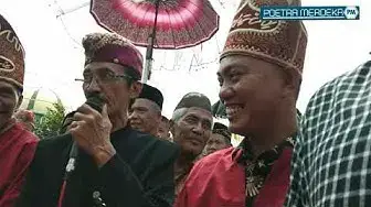 Video thumbnail for Sujud Meghadewei Dau Tigeh Dinetagh - Pernikahan Ica Saputra & Gina Ulfa Subing |Adat Budaya Lampung