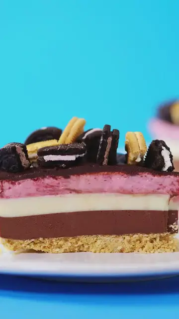 Video thumbnail for Neapolitan Mousse Oreo Pie