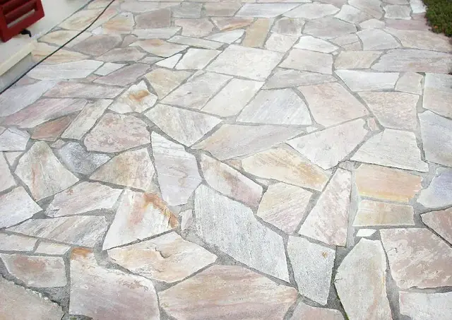 'Video thumbnail for Mediterrane Terrassenplatten und weitere geeignete Beläge'