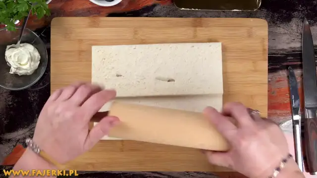 Video thumbnail for Przekąski z tramezzino_ szynka Prosciutto Cotto_ łosoś_ pasztet – szybko i smacznie(720P_HD)