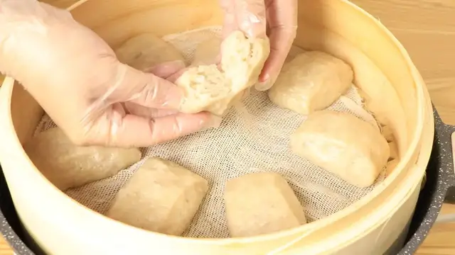 Video thumbnail for How To Make Homemade Taro Mantou(Detailed Process)