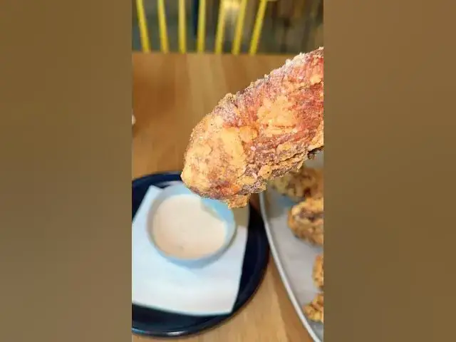 'Video thumbnail for The juiciest gluten free chicken tenders in Boston from Mothership Alewife #glutenfree #boston'