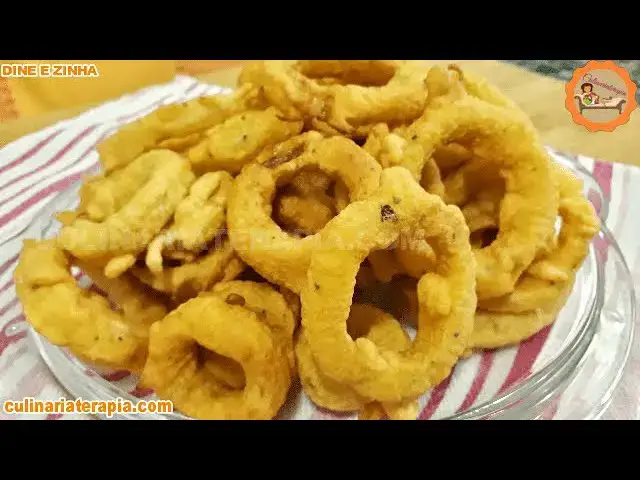 Video thumbnail for ANÉIS DE CEBOLAS FRITAS EMPANADAS, OS FAMOSOS ONION RINGS