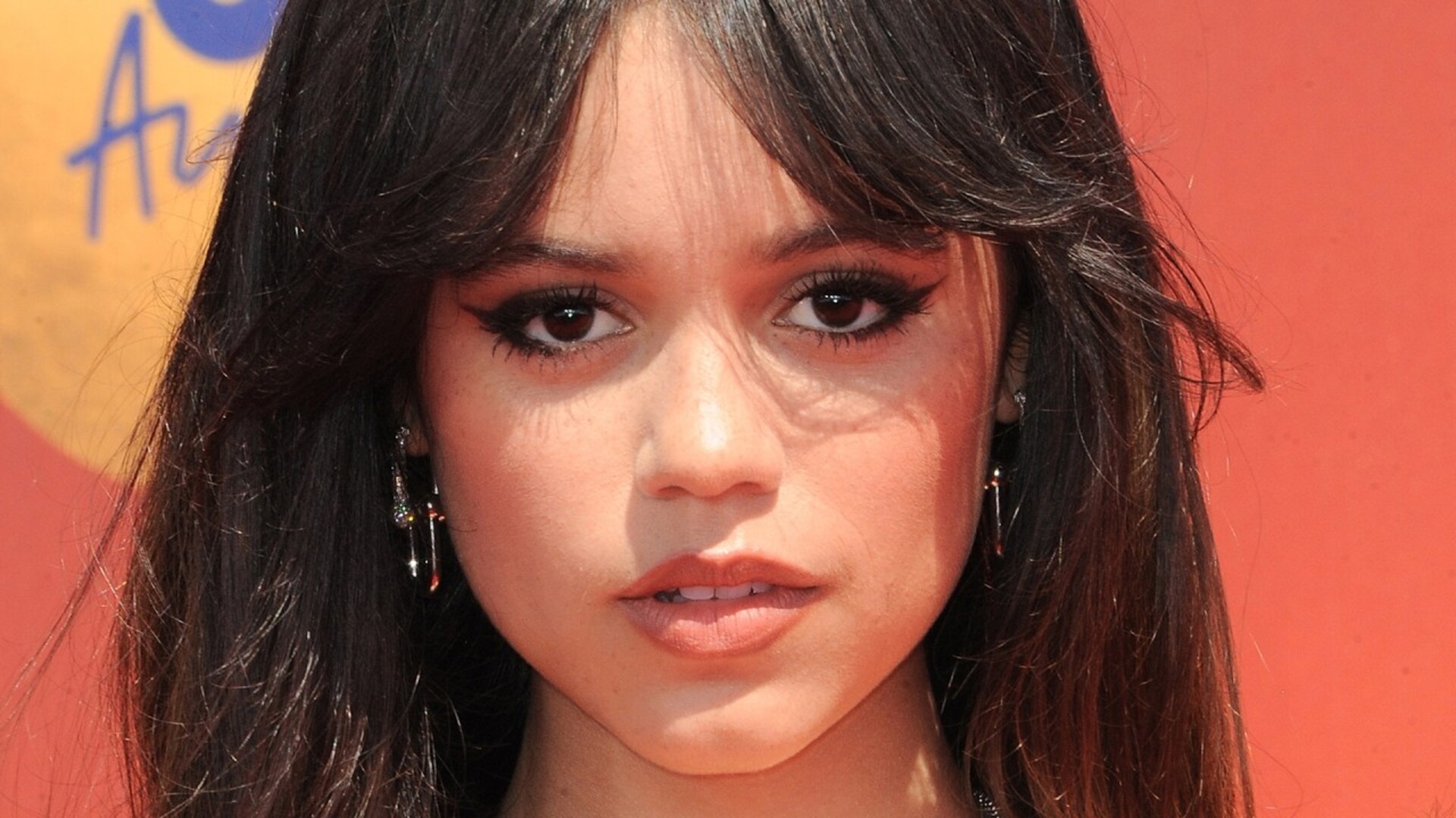 Video thumbnail for The Most Drastic Celebrity Hair Transformations