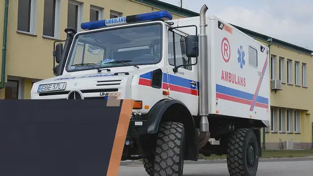 Video thumbnail for Mercedes Unimog, el camión sin limites.