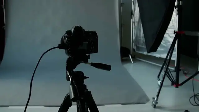 Video thumbnail for Sony a73 vs Sony a7R3: Ultimate Dynamic Range & 4K Comparison – Which One Wins?