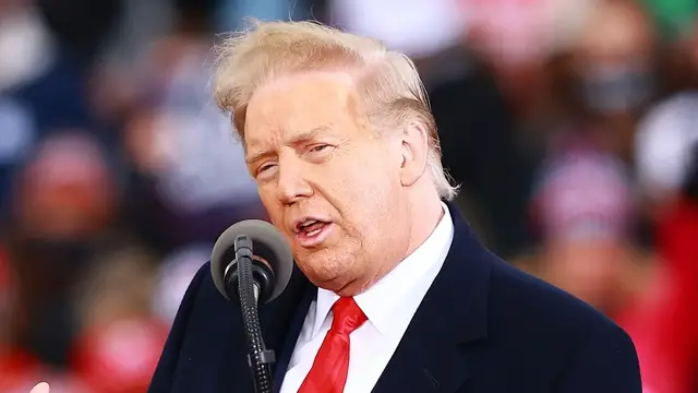 Video thumbnail for Donald Trump's Most Glaring Makeup Fails