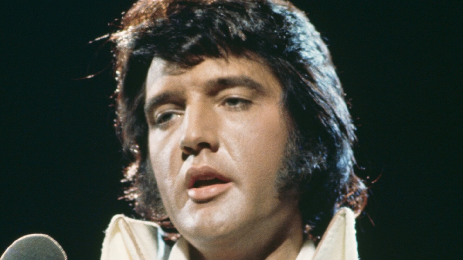 Video thumbnail for Rock Stars Who Wasted Thousands Of Dollars On Bizarre Things