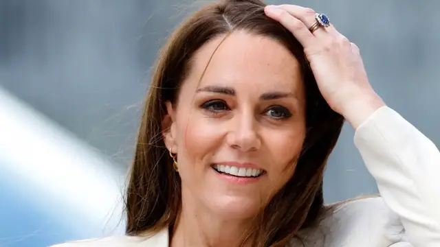 Video thumbnail for Royals Are Forbidden From Doing This On Social Media