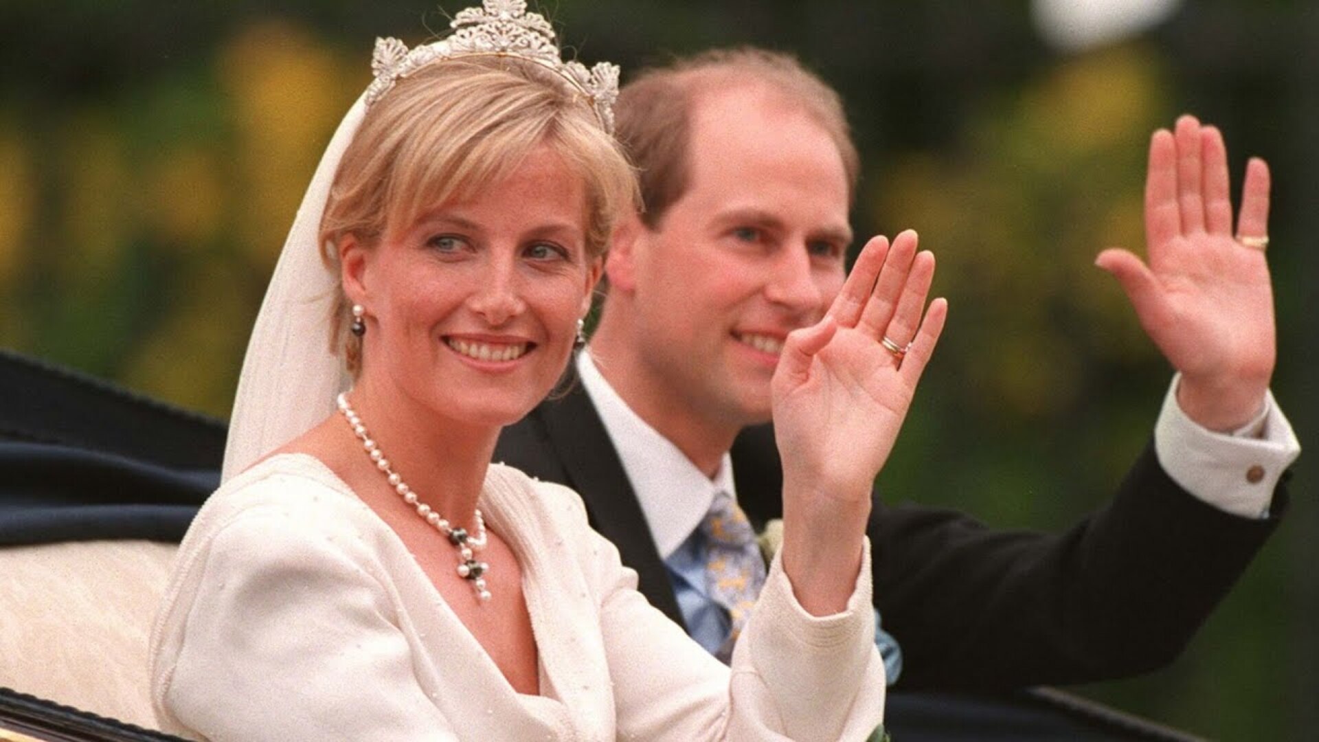 Video thumbnail for The Stunning Transformation Of Prince Edward's Wife