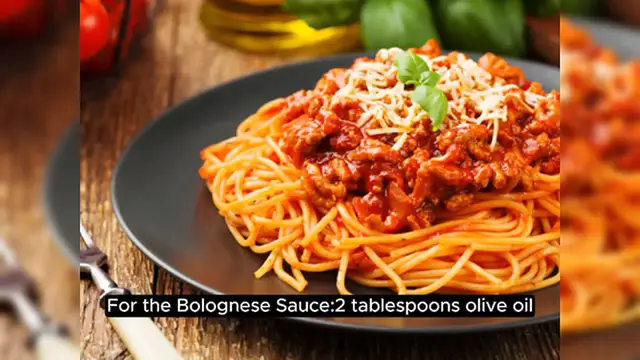 Video thumbnail for Classic Spaghetti Bolognese_ A Hearty Italian Favo