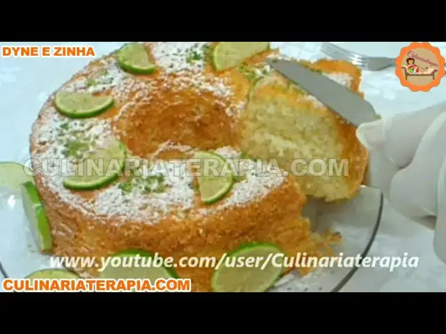 'Video thumbnail for Como Fazer Bolo Perfeito de Limão - Receita Francesa de Bolo Fofinho de Limão com Creme de Leite'