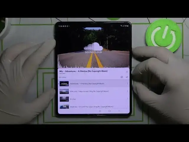 'Video thumbnail for Samsung Galaxy Z Fold 3 5G Highest Speaker Level - How loud is the speaker on the Galaxy Z Fold 3?'
