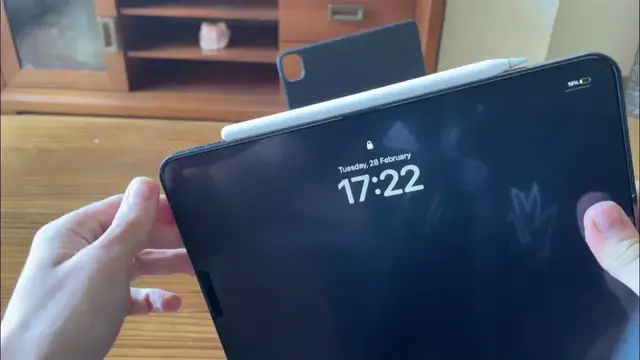 'Video thumbnail for iPad Case That Works With Magic Keyboard - MagEz 2 By Pitaka Review'