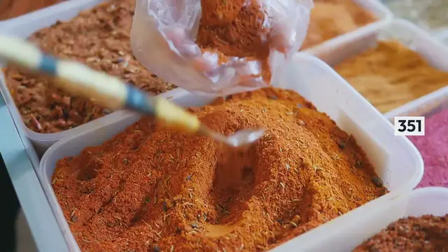 Video thumbnail for Chewy Nutty Squirrel Bars