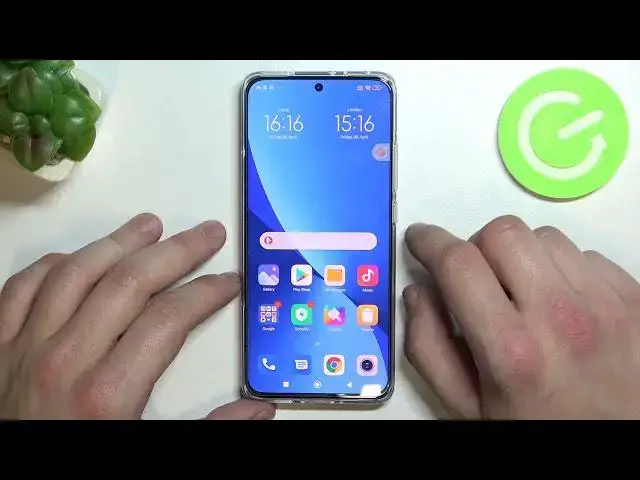 'Video thumbnail for How to Remove / Restore Messages Icon from / to the Home Screen on Xiaomi 12'