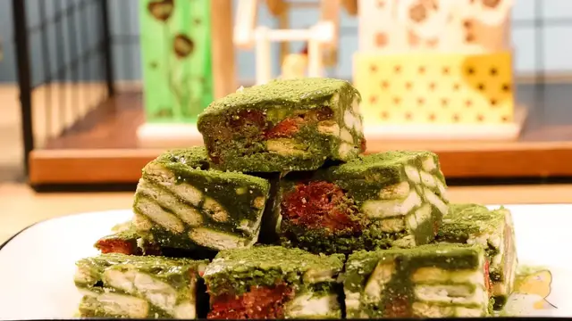 Video thumbnail for The Perfect Snowflake Crisp Recipe! Must Try