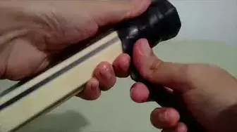 'Video thumbnail for Wilson Cushion Pro Comfort Replacement grip'
