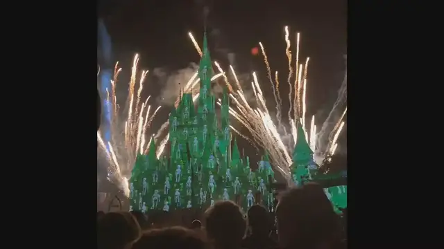 'Video thumbnail for Disney’s Not So Spooky Spectacular Fireworks and Hocus Pocus Villain Spectacular MNSSHP'