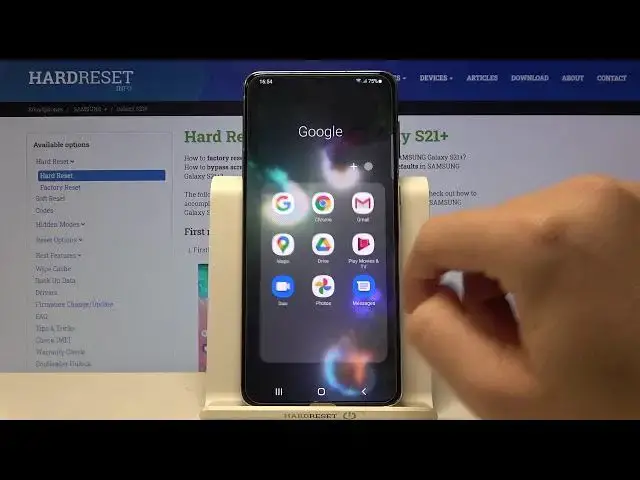 'Video thumbnail for How to Hide Apps from Home Screen on Samsung Galaxy S21+ | Desktops and Menus Customization'