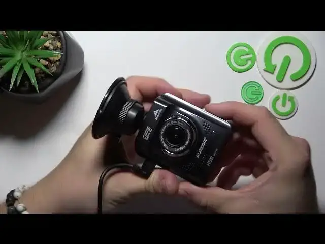 Video thumbnail for How to Attach Ausdom Dash Cam to Front Windshield?