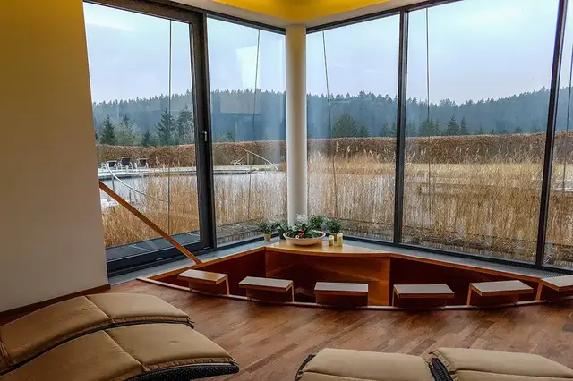 Video thumbnail for Hotel Schwarz Alm in Zwettl im Winter - Anzeige