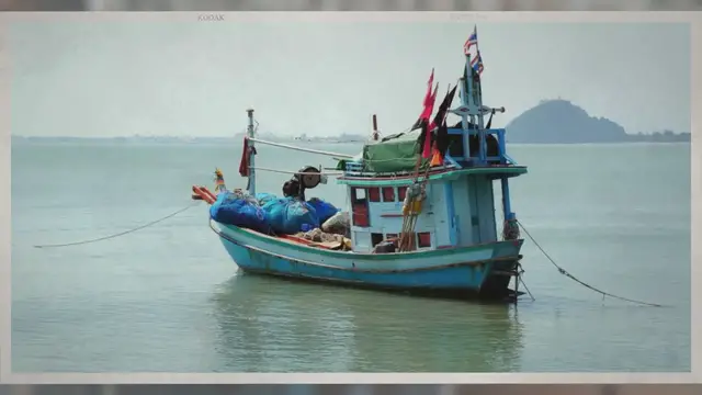 Video thumbnail for Why Do Trawlers Have Sails?