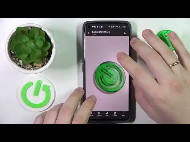 Video thumbnail for How to Take Photos with more Details on Realme GT 2?