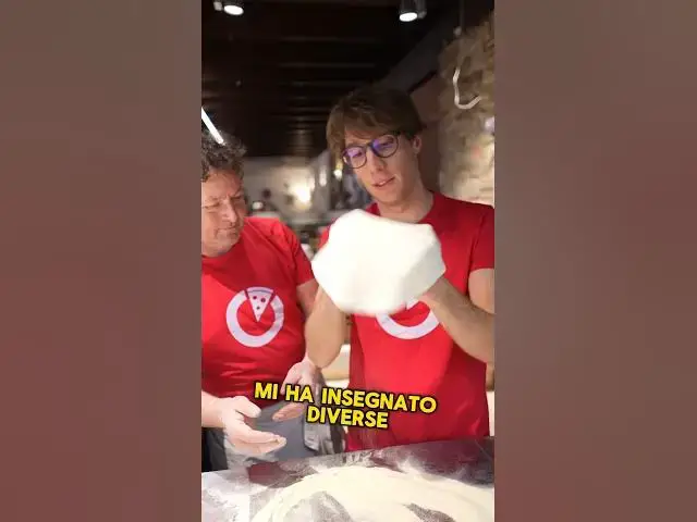 Video thumbnail for Ho fatto la PIZZA con un MASTER ISTRUTTORE 🍕 #pizza #pizzalover #pizzarecipe #italy