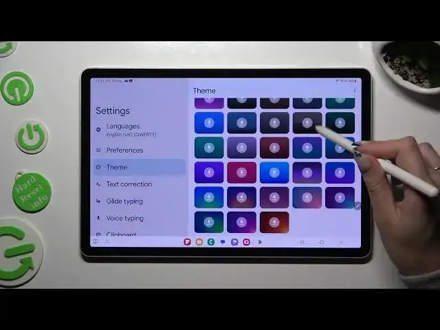 'Video thumbnail for How to Customize Keyboard Theme on Samsung Galaxy Tab S9 / Change & Personalize Your Keyboard'