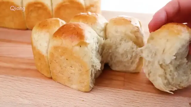 Video thumbnail for I never waste ripe bananas 🍌  No knead  No Sugar  Incredibly Easy  Soft and Fluffy(720P HD)