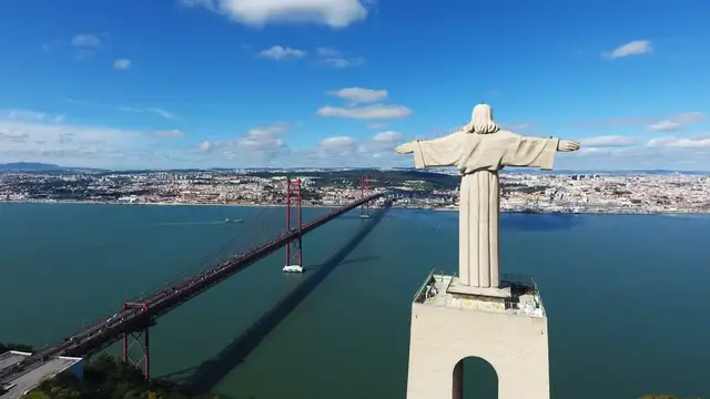 Video thumbnail for STUNNING LISBON DRONE SHOTS - Portugal Vlog