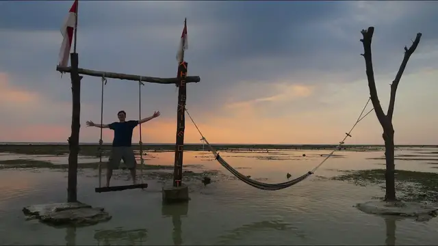 Video thumbnail for Gili Trawangan Island Paradise