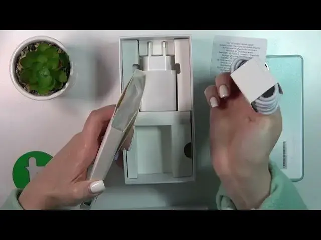 Video thumbnail for HUAWEI NOVA 11i - All Box Accessories