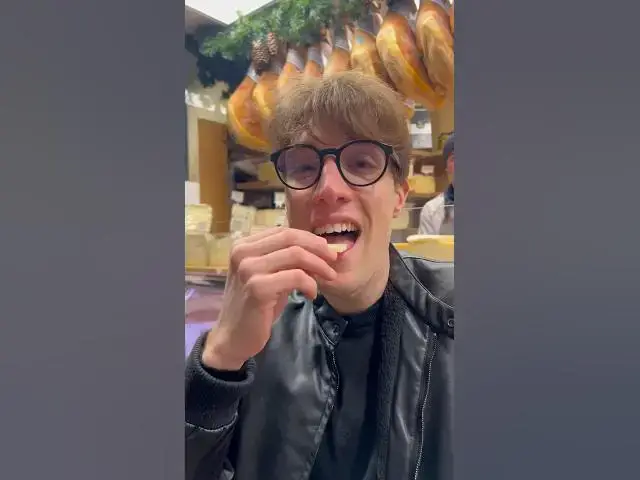 Video thumbnail for Quanti amanti del formaggio? 🤩 #padova #formaggi #storia #cheese