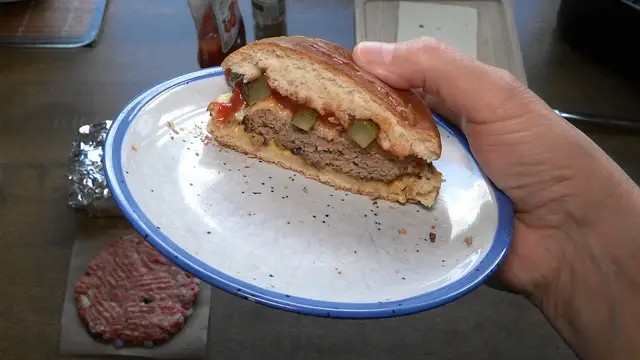 Video thumbnail for Burger im Airfryer