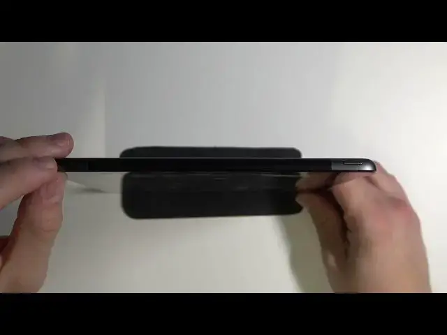 Video thumbnail for How to Connect Headphones to iPad 2021?