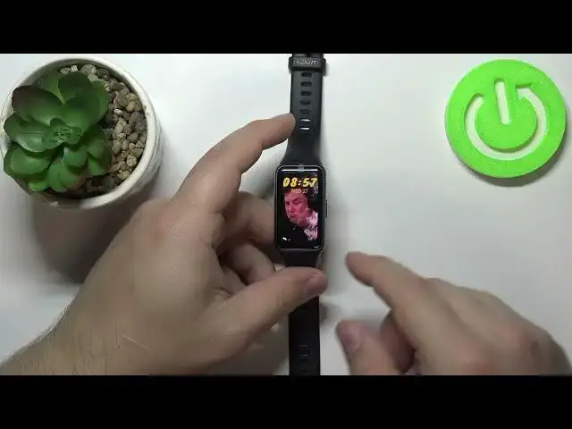 Video thumbnail for How to Measure Heart Rate on HUAWEI Band 6 – Enable Health Monitor