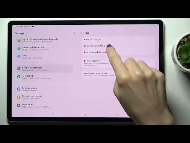'Video thumbnail for How to Reset Network Settings on SAMSUNG Galaxy Tab S8+ - Restore Network Settings'