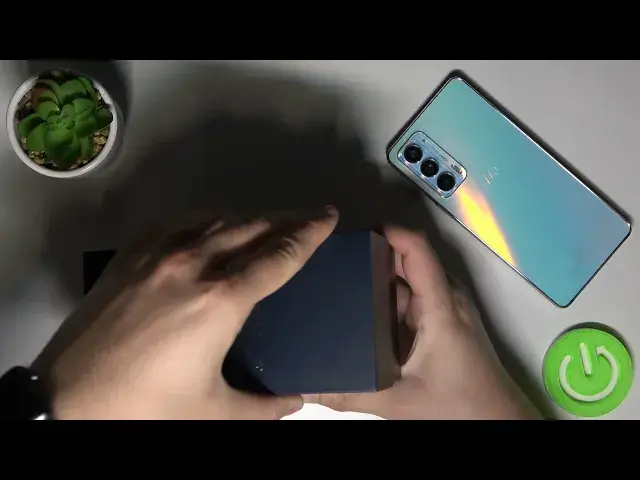 Video thumbnail for Does MOTOROLA Edge 20 have a charger in the box? – European Distribution