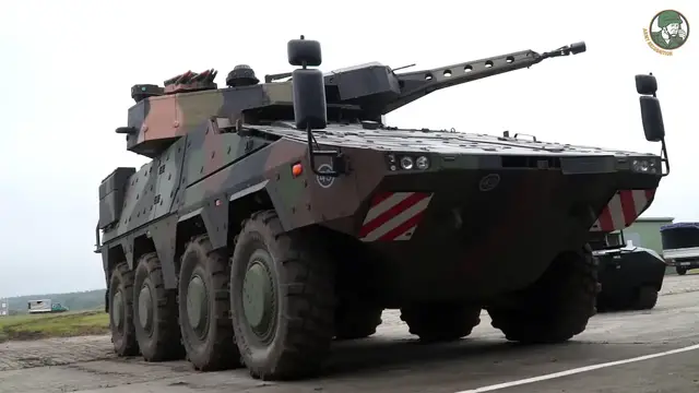 'Video thumbnail for Boxer 8x8 armoured with Lance turret Rheinmetall infantry system demonstration Unterlüss Germany'